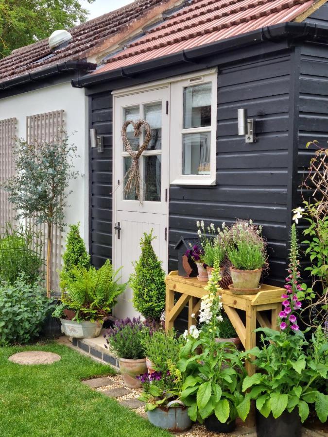 Owl Lodge Newport Pagnell Extérieur photo