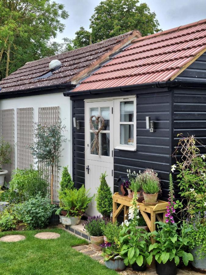 Owl Lodge Newport Pagnell Extérieur photo